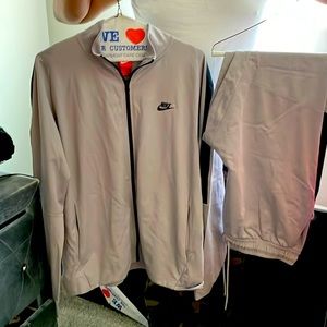 Nike sweatsuit
